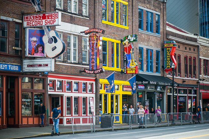 Best of Nashville City Sightseeing Tour on Double Decker Bus - Civic Nashville at the Capitol and Polk grounds