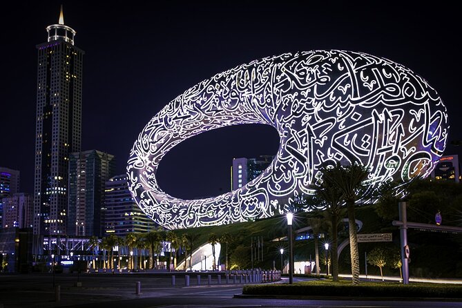 Big Bus Dubai Open Top Night Tour - What to wear and bring on the upper deck