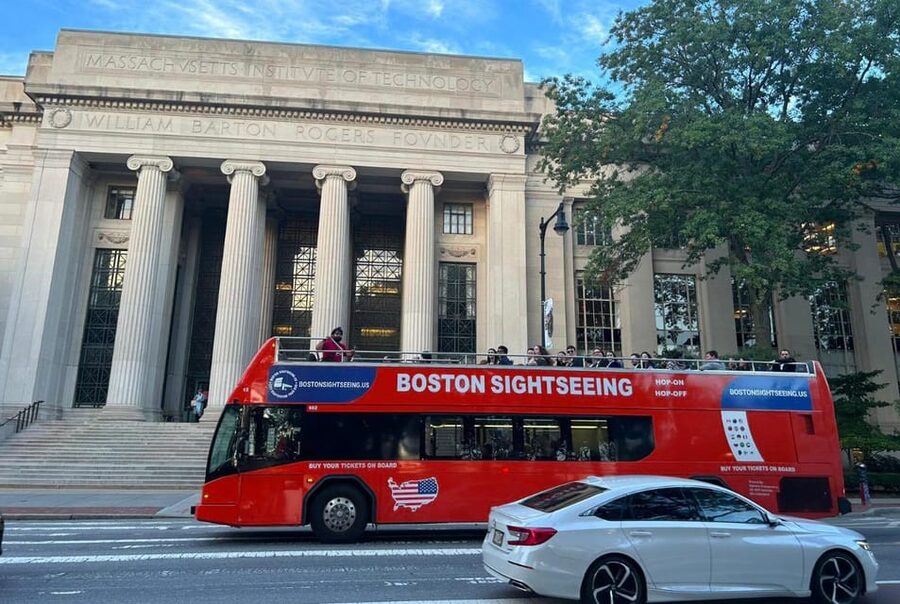 Boston: Hop-On Hop-Off All Day Boston Sightseeing Tour - Stop 5: Cheers, Beacon Hill, and Charles Street