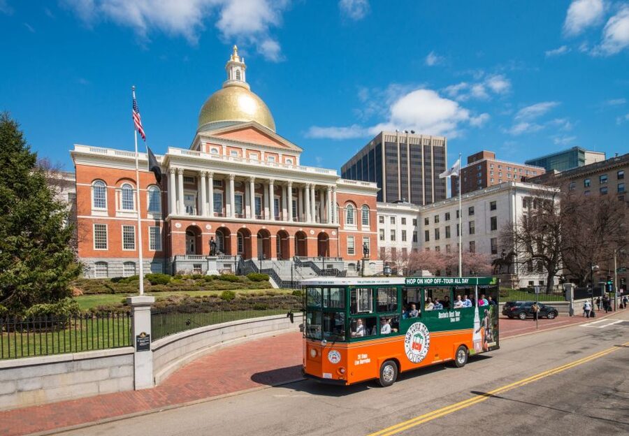 Boston: Hop-on Hop-off Old Town Trolley Tour - How the two Boston trolley loops work