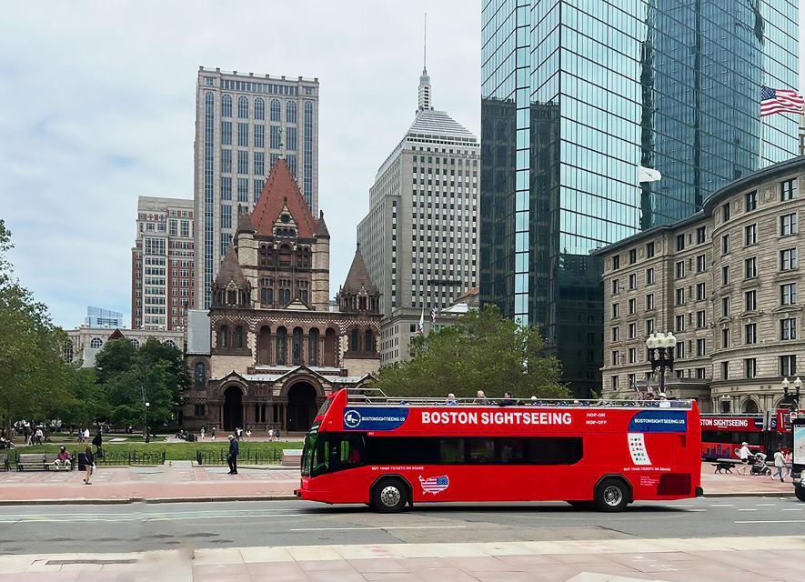 Boston Sightseeing: Single Ride Pass With Double-Decker Bus - Stop 1: New England Aquarium and the harbor edge