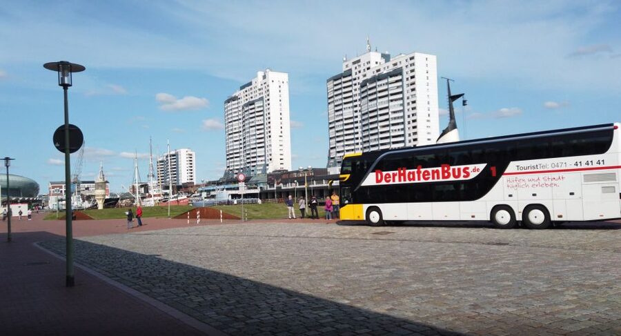 Bremerhaven: Harbor Bus Tour - Havenwelten and the harbor operation