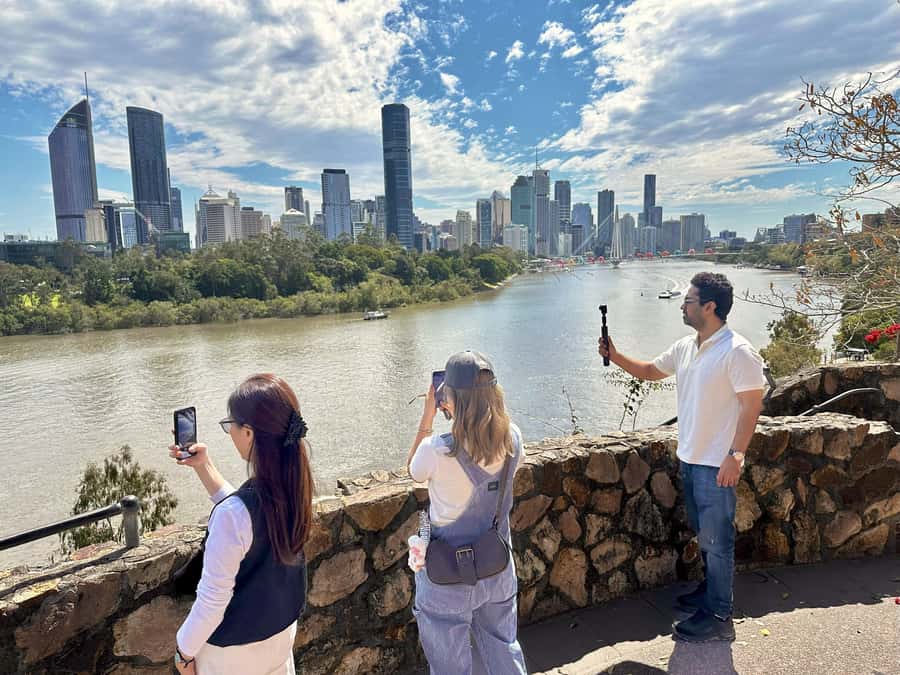 Brisbane Bus Tour: City highlights | Small group | Snack - Mount Coot-tha: Brisbane from above