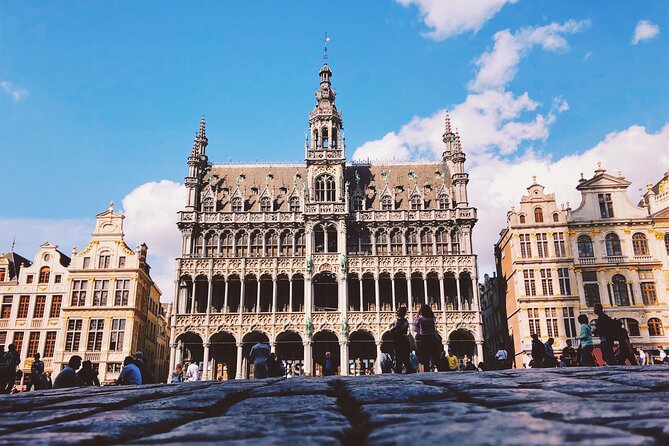 Brussels Highlights Walking and Bus Tour w/ Waffle - A useful four-hour introduction to Brussels