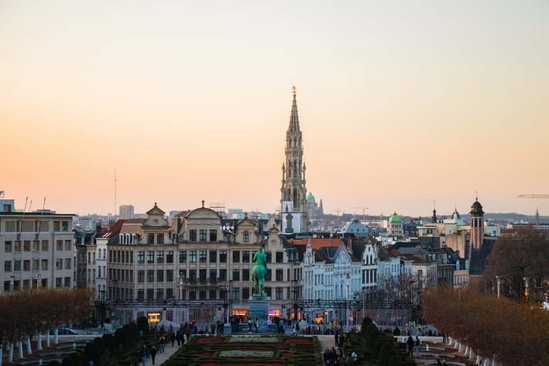 Brussels Highlights: Walking & Bus Tour with Waffle Tasting - Sablon and the final run toward Central Station