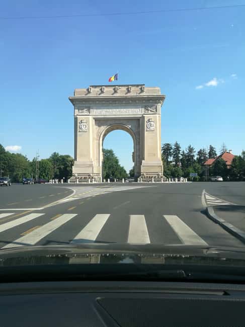 Bucharest short tour Hop-on hop-off format live tourguide - Meeting at University Square