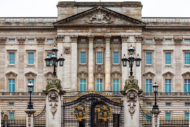 Buckingham Palace and Vintage Bus Tour of London - Key points at a glance