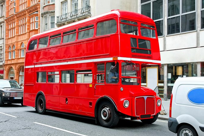 Buckingham Palace and Vintage Bus Tour of London - Who will get the most from the $59 price