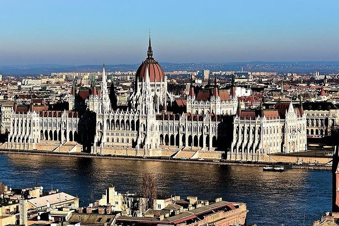 Budapest: 3-Hour Live-guided Bus Tour and 1-hour River Cruise - The Danube cruise, beautiful views with some rough edges