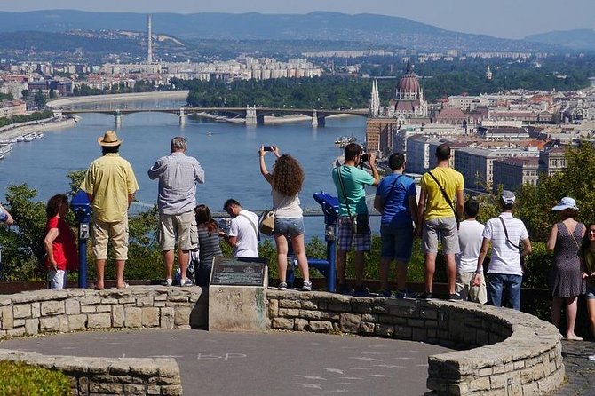 Budapest: 3-Hour Live-guided Bus Tour and 1-hour River Cruise - Who gets the most value from this tour