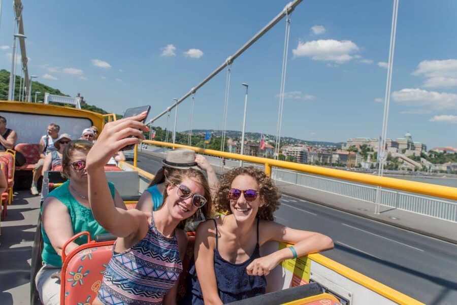 Budapest: City Sightseeing Hop-On Hop-Off Bus Tour & Extras - St Stephen’s Basilica starts the red route