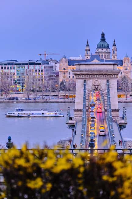 Budapest: Daytime Hop-on Hop-off Cruise with Welcome Drink - The Danube view of Parliament and the bridges
