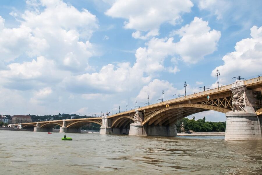 Budapest: Floating Bus Tour by Land and Water - Who will enjoy this most?