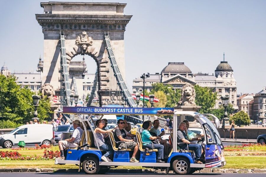 Budapest: Official Buda Castle Electric Hop-On Hop-Off Bus - What the ride itself is like