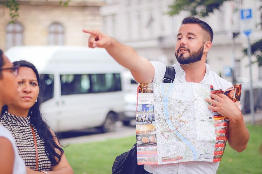 Budapest: Private 3-hour Guided City Tour by Bus - Key points before you book