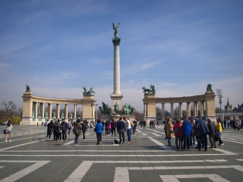 Budapest: Private 3-hour Guided City Tour by Bus - A quick way to get your bearings in Budapest