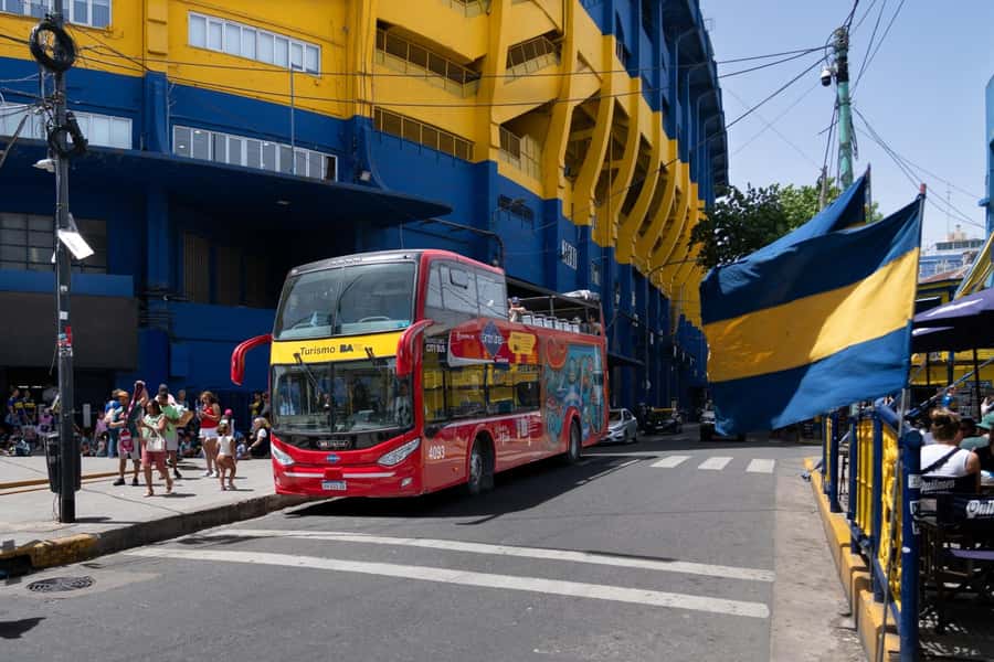 Buenos Aires: Hop-On Hop-Off City Bus Tour - Why this bus works well in a huge city
