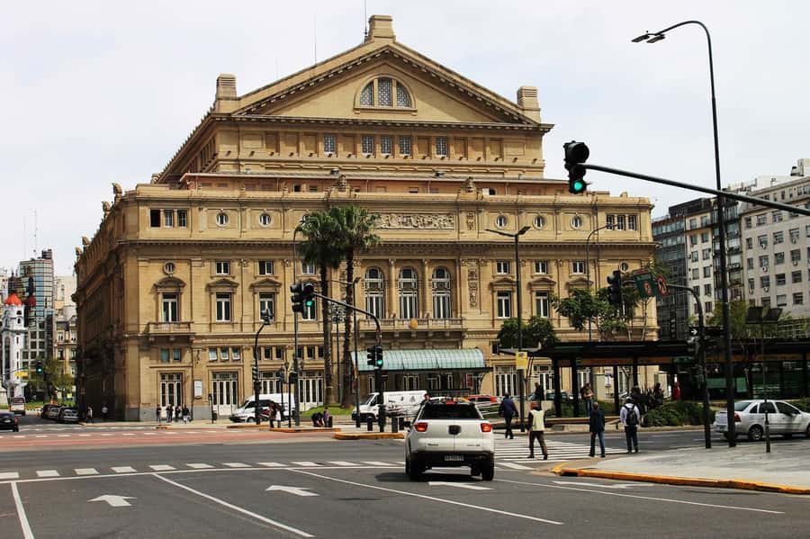 Buenos Aires: Panoramic Bus Tour - San Telmo, old streets and tango culture