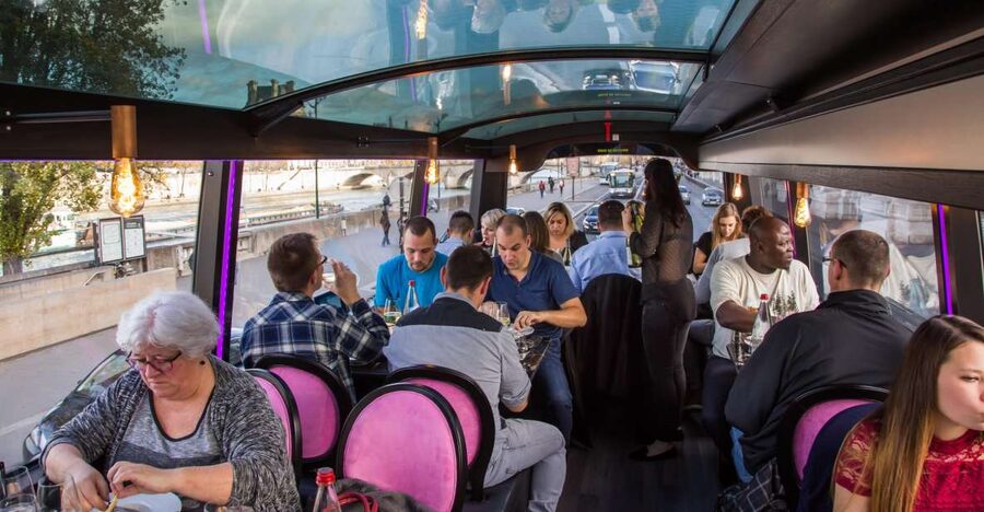 Bus Toqué Champs Elysées Tour w/ 3-Course Dinner & Champagne - How the 96-point audio and video guide works