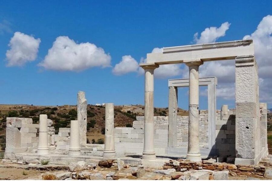 Bus Tour Around the island of Naxos - The Kouros statue and the return to Chora