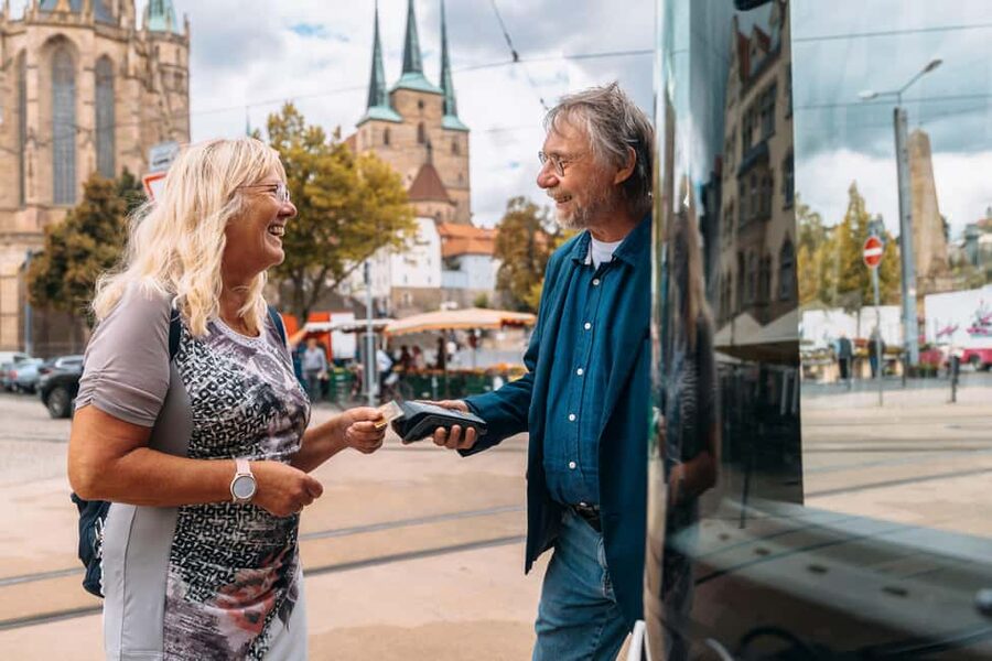 Bus tour through Erfurt's old town - Through Benediktsplatz and past the tourist information office