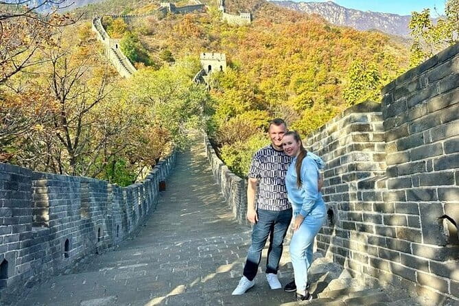BusDa-Mutianyu Great Wall & Summer Palace Full-Day Group Tour - Lunch and the shift from mountains to gardens