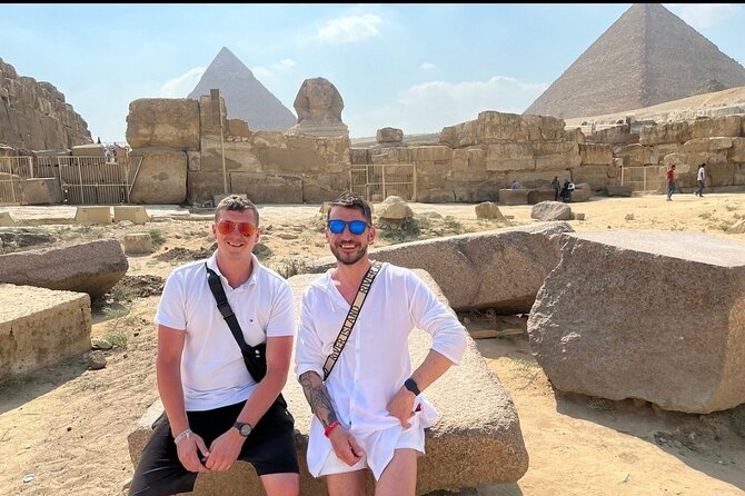 Cairo By Big Bus full day From Hurghada (Pyramids-sphinx-Egyptian Museum-Lunch) - The midnight departure and the road to Cairo