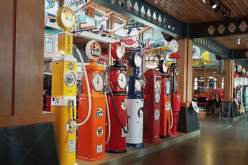 Calgary: 3.5-Hour Bus City Tour with Gasoline Alley Museum - Scotsman’s Hill and the Calgary skyline