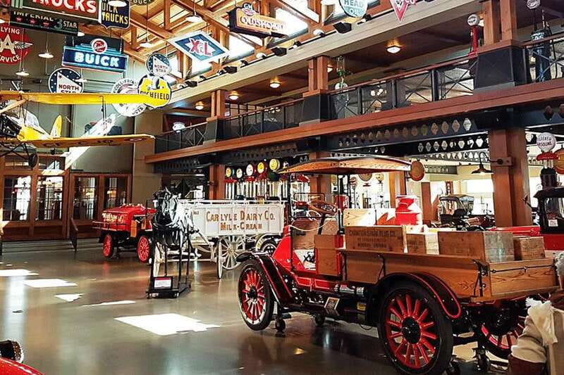 Calgary: 3.5-Hour Bus City Tour with Gasoline Alley Museum - Downtown Calgary, East Village, and Inglewood