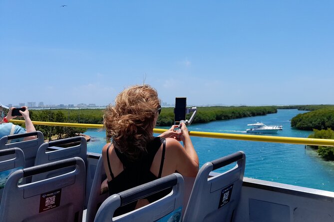 Cancun City Sightseeing and Shopping Tour on a Double Decker bus - Boulevard Kukulcan gives you the big Cancun picture