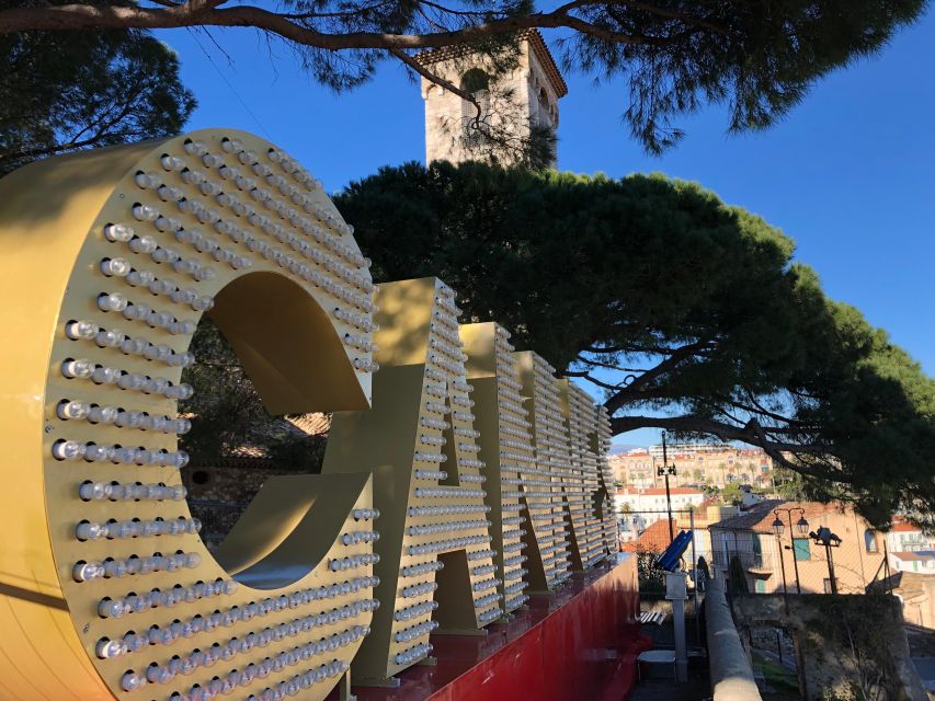 Cannes 2 Hours : Privat City Tour in a French Vintage Bus - La Croisette, 30 minutes of waterfront glamour