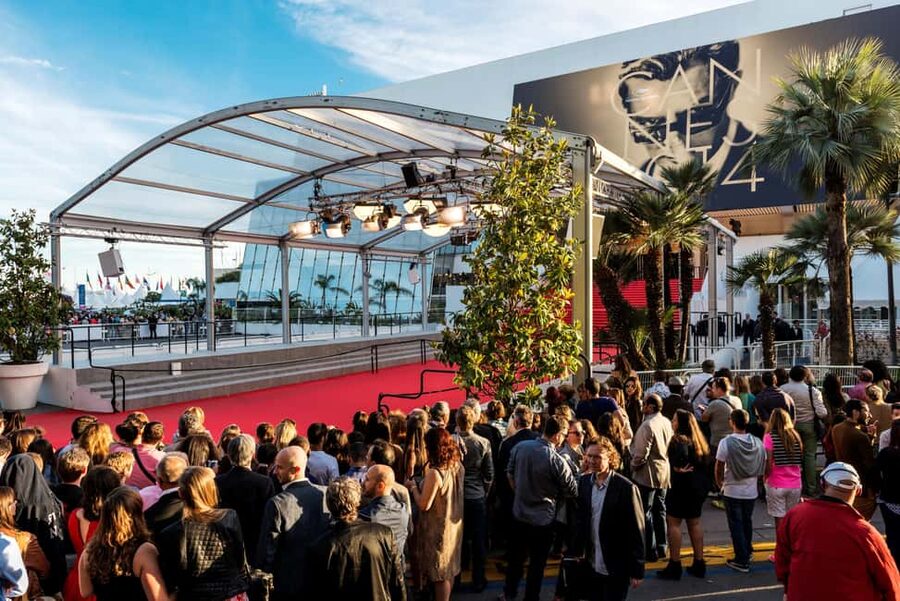 Cannes: City Tour in a Vintage Bus - Five things to know before you climb aboard
