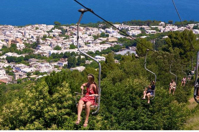 CAPRI - DIY Day Trip Package - BoatTour, BlueGrotto,Bus&Lunch - Free time in La Piazzetta