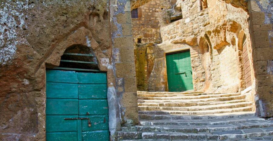 Cascate di Saturnia e Pitigliano in Bus con Guida Ambientale - Key points to know before booking