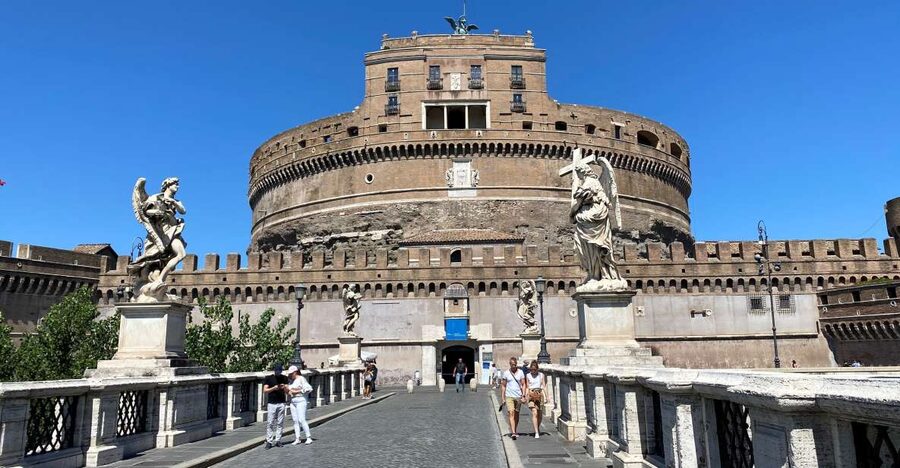 Castel Sant'Angelo Skip the line Ticket with Hop-on Hop-off - Why Castel SantAngelo is worth your time