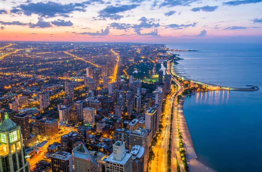 Chicago: 360 CHICAGO & Hop-on Hop-off Bus Tour (Save 20%) - Bus frequency, traffic, and the Big Bus app