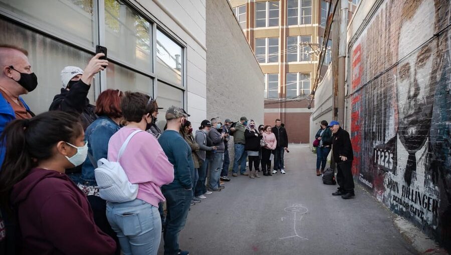 Chicago: Ghost Bus Tour of Haunted Locations - The Biograph Theater and John Dillinger’s final moments