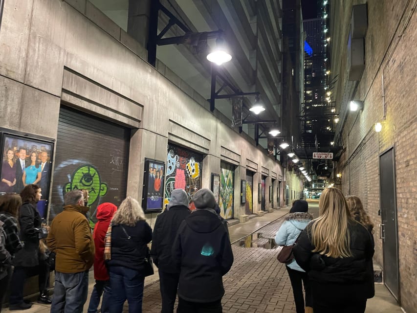 Chicago: Ghost Bus Tour of Haunted Locations - 2122 North Clark Street and the St. Valentine’s Day Massacre