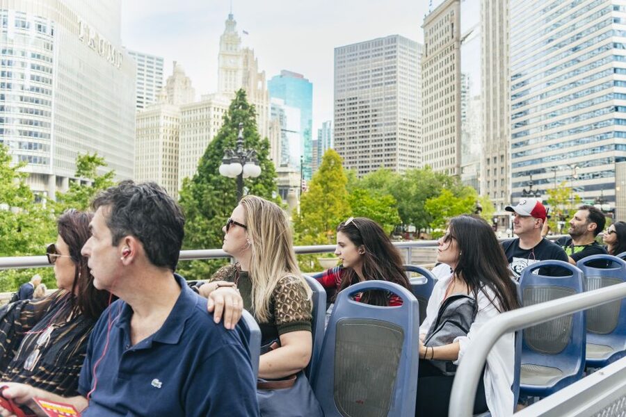 Chicago: Hop-on Hop-off Sightseeing Tour by Open-top Bus - Chicago Riverwalk and the first ride