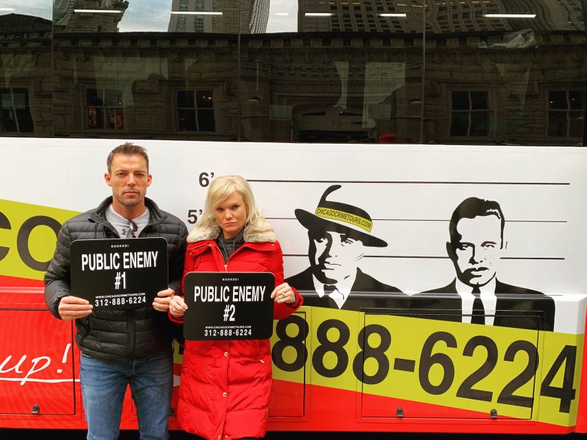 Chicago: Mob and Crime Bus Tour - Water Tower, Michigan Avenue, and the opening city views