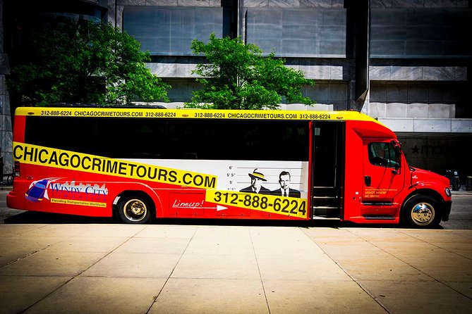 Chicago Night Crimes Tour by Bus - The opening drive through Streeterville and the Magnificent Mile