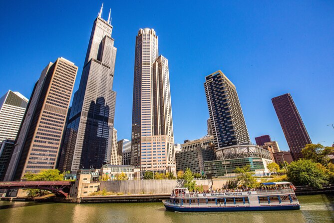 Chicago River Architecture Tour and Big Bus Hop-on Hop-off Tour - Why the river is the best place to begin
