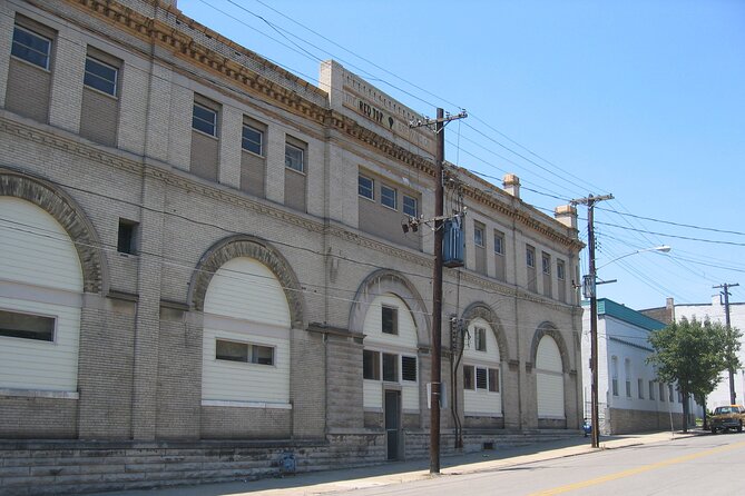 Cincinnati Ballparks & Breweries Bus Tour - Moerlein Lager House and the former Riverfront site