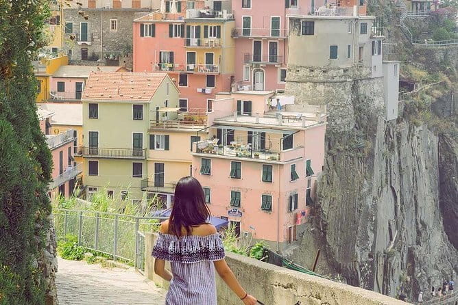 Cinque Terre Day Trip from Florence: Guided Round-Trip Bus - Moving between villages by train or boat