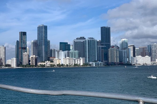 City Half Day Tour of Miami by Bus with Sightseeing Cruise - Wynwood Walls and the final photo stop