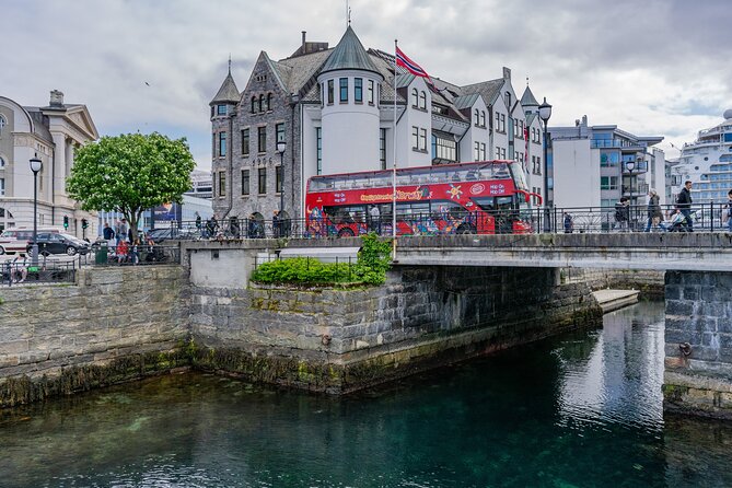 City Sightseeing Alesund Hop-On Hop-Off Bus Tour - Stop 8 at Atlanterhavsparken
