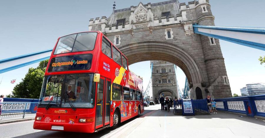 City Sightseeing London Hop-On Hop-Off Bus & Bookable Extras - Who should book this experience?