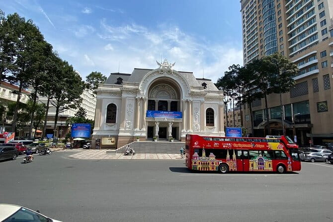 City Sightseeing Saigon Bus Tour - Red route: central Saigon in 75 minutes