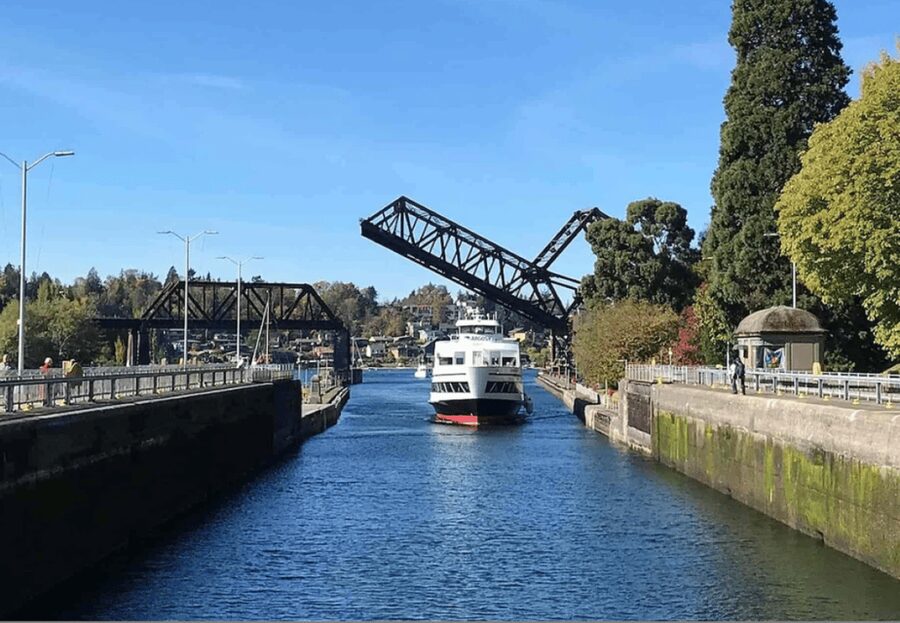 City Sightseeing Seattle: HOHO Bus Tour + Locks Cruise - The 17-stop route, from the Edgewater Hotel to Amazon
