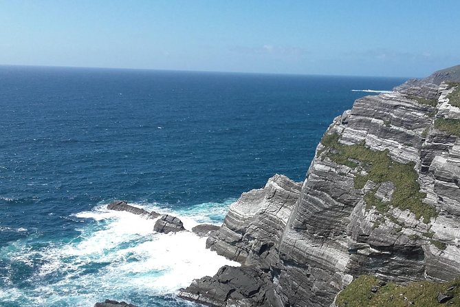 Cliffs of Moher & Bunratty Castle - Private Mini Bus Tour - What the private mini-bus changes